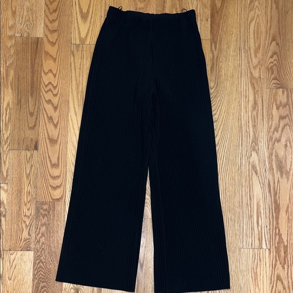 Babaton Black Pleated Pants - Picture 1 of 7